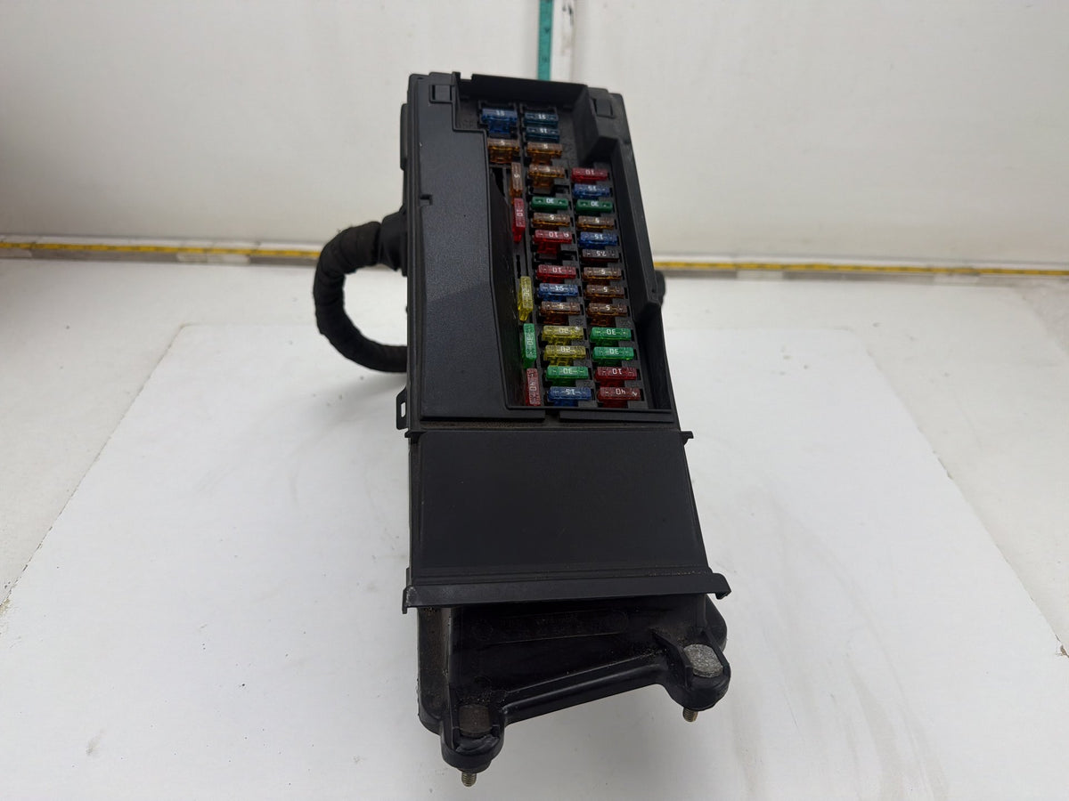 2004-2008 Chrysler Crossfire Engine Fuse Relay Box w/ Housing Cover Lid OEM