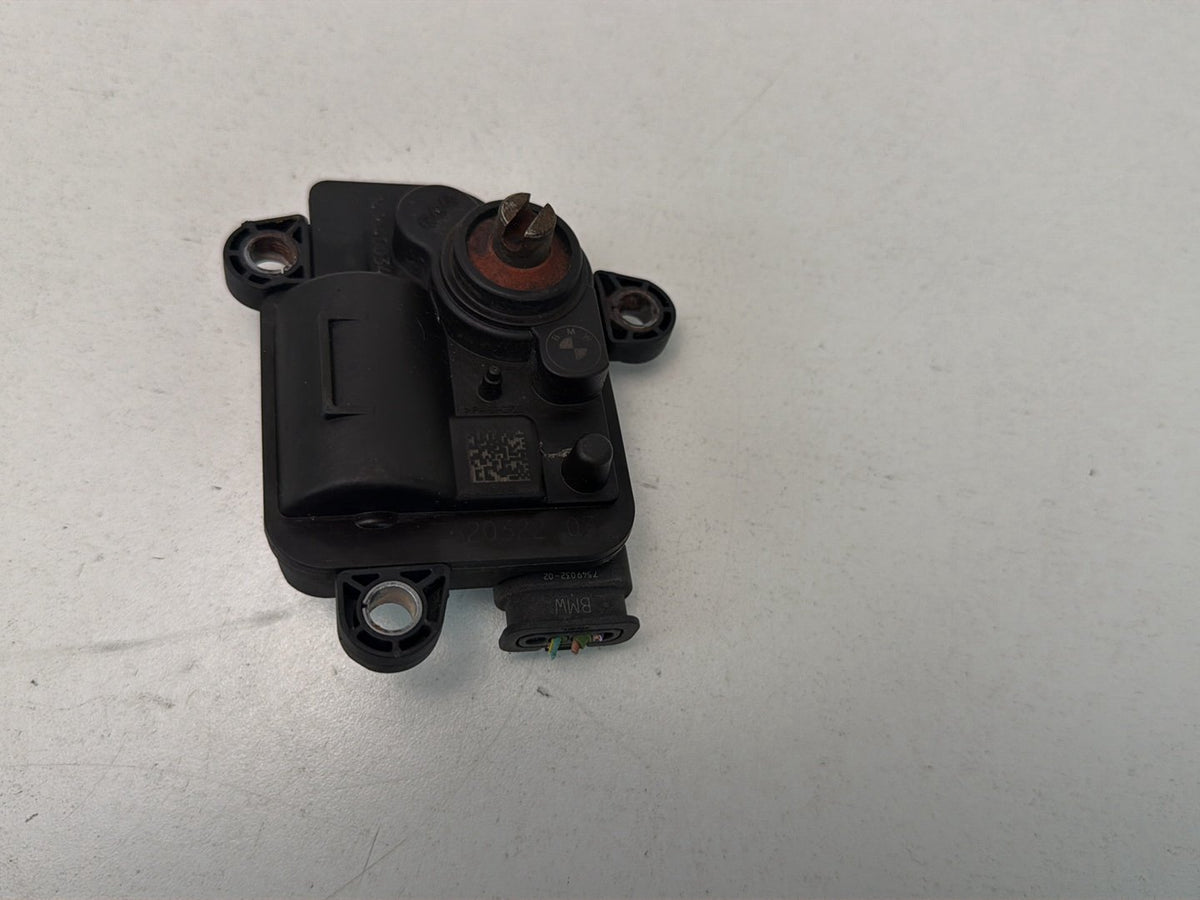 2014-2016 BMW 228i F22 Rear Exhaust Flap Drive Actuator Control Valve OEM
