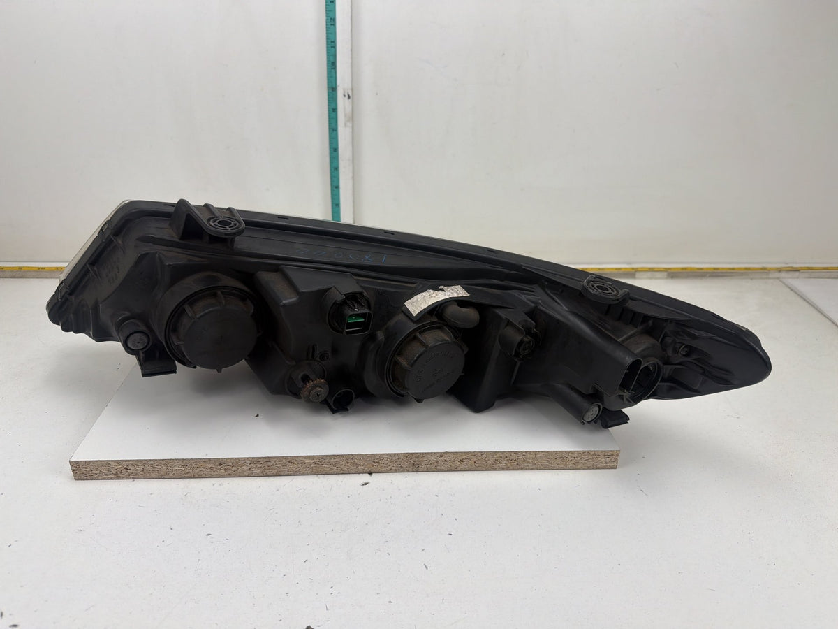 2010-2013 Kia Forte Front Right Passenger Side Headlight Lamp Assembly OEM