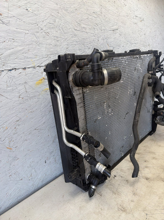2011-2016 BMW 550i xDrive Front Engine Cooling Radiator 734024002A OEM