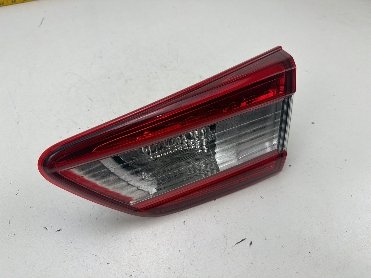 2017-2019 Subaru Impreza Right Passenger Side Inner Tail Light 84251-FL04B OEM