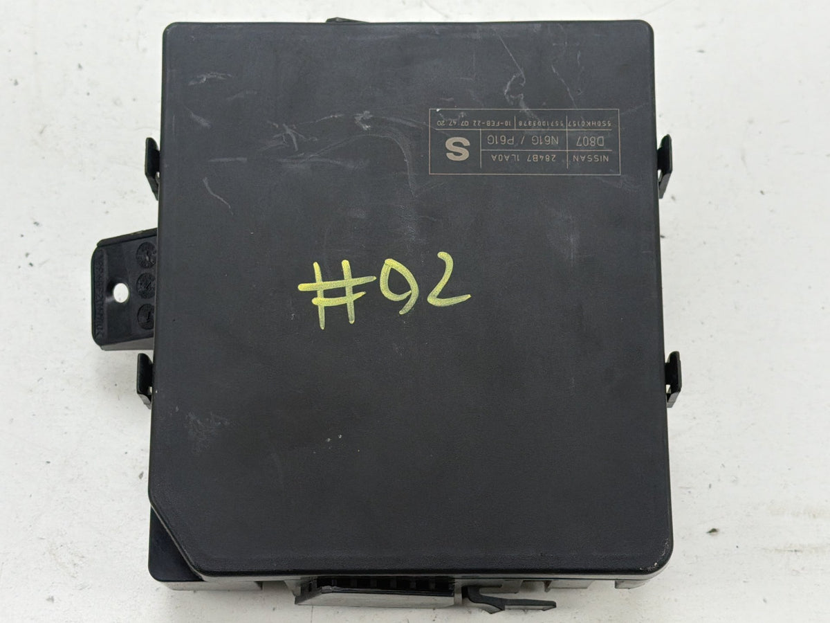 2011-2013 Infiniti QX56 Fuse Relay Box Integrated Power Module 284B7 1LA0A OEM