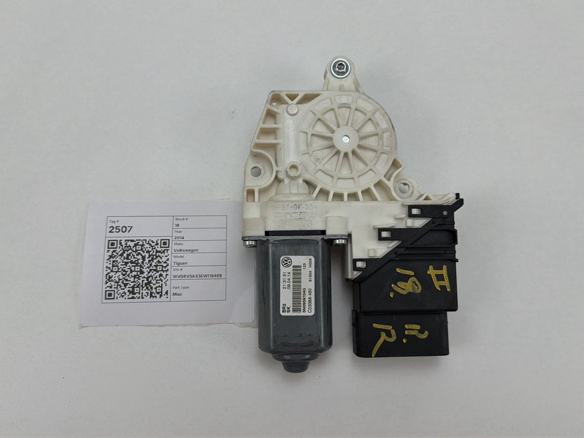 2013-2017 Volkswagen Tiguan Right Rear Window Regulator/Motor 5N0959704G OEM
