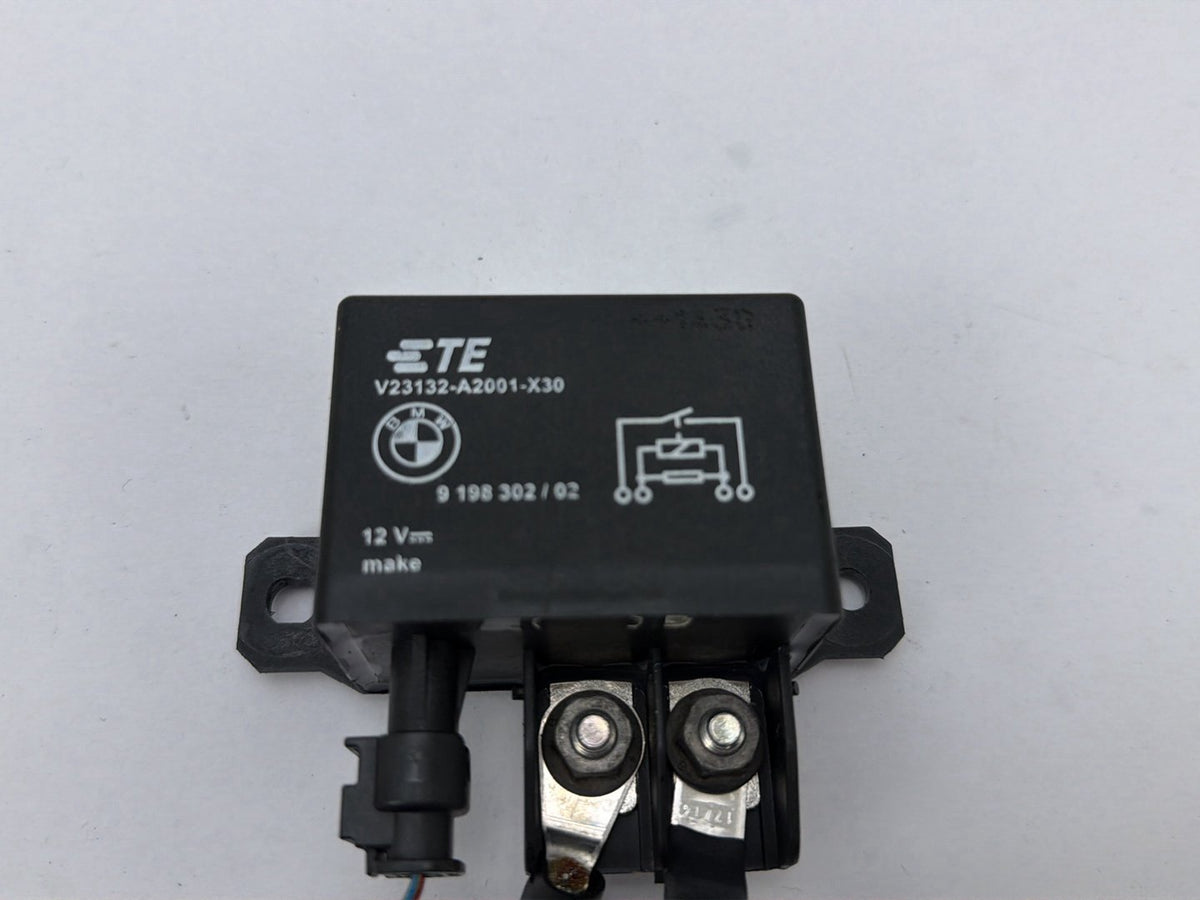 2011-2016 BMW 550i xDrive Engine Cooling Fan Relay Module 9198302 OEM