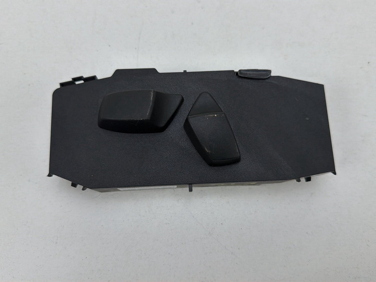 2014 BMW X1 E84 SUV Seat Belt Control Module 9265262-01 OEM