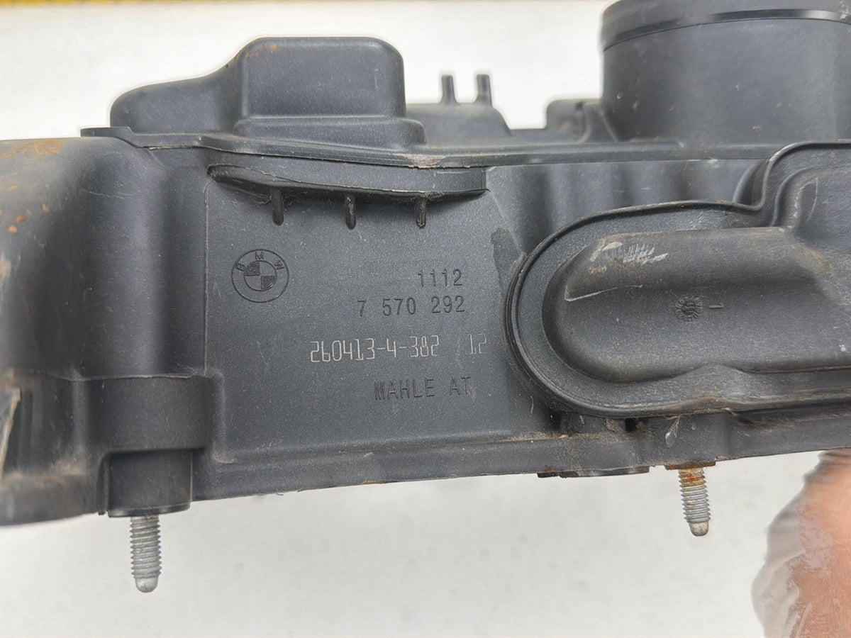 2011-2016 BMW 535i Engine Cylinder Head Valve Cover 7570292 OEM
