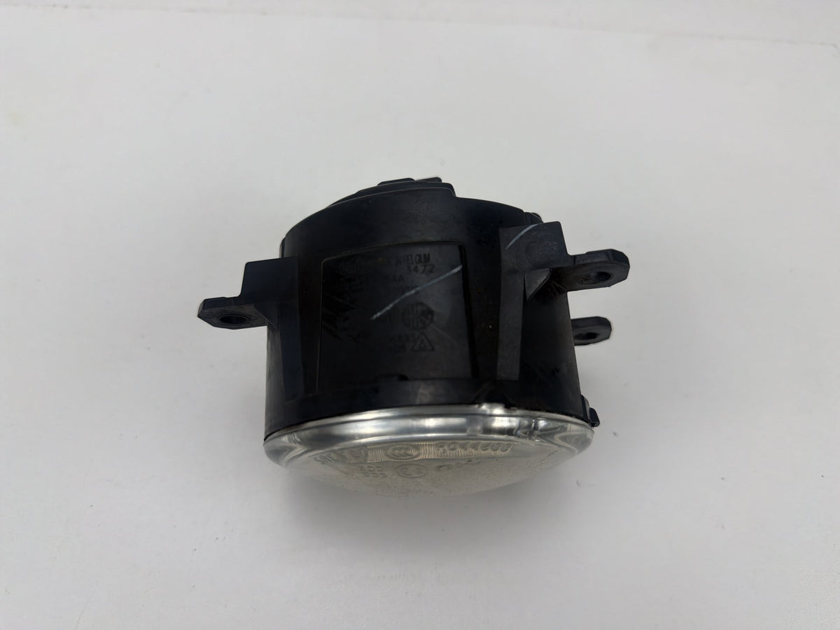 2015-2017 Fiat 500 - Front Left Driver Fog Light 89211690 OEM