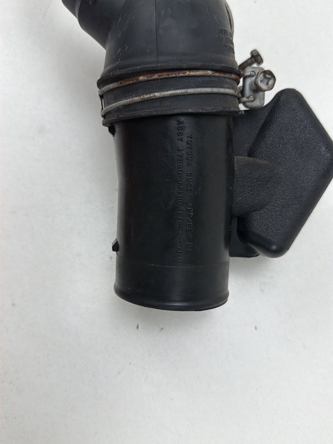 2010-2015 Toyota Prius Air Intake Duct Hose Tube 17880-37100 OEM