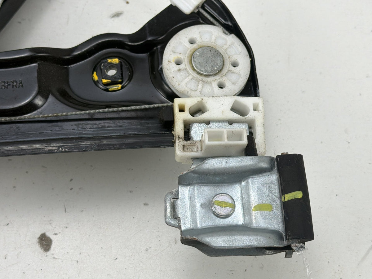 2012-2016 Chevrolet Cruze Front Right Side Door Window Regulator Motor OEM
