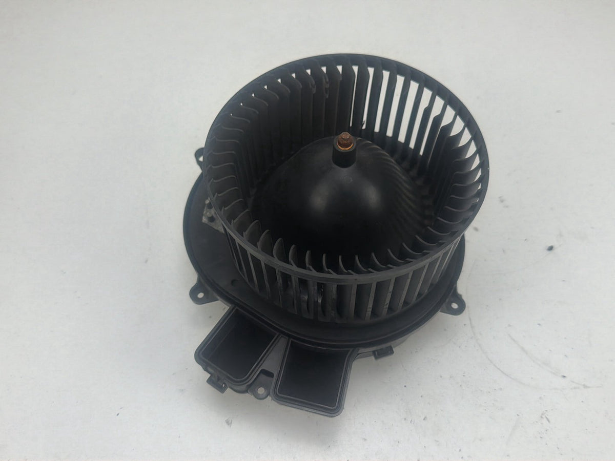 2012-2015 Mercedes-Benz ML550 Front HVAC Heater Blower Motor Fan T1015113G OEM