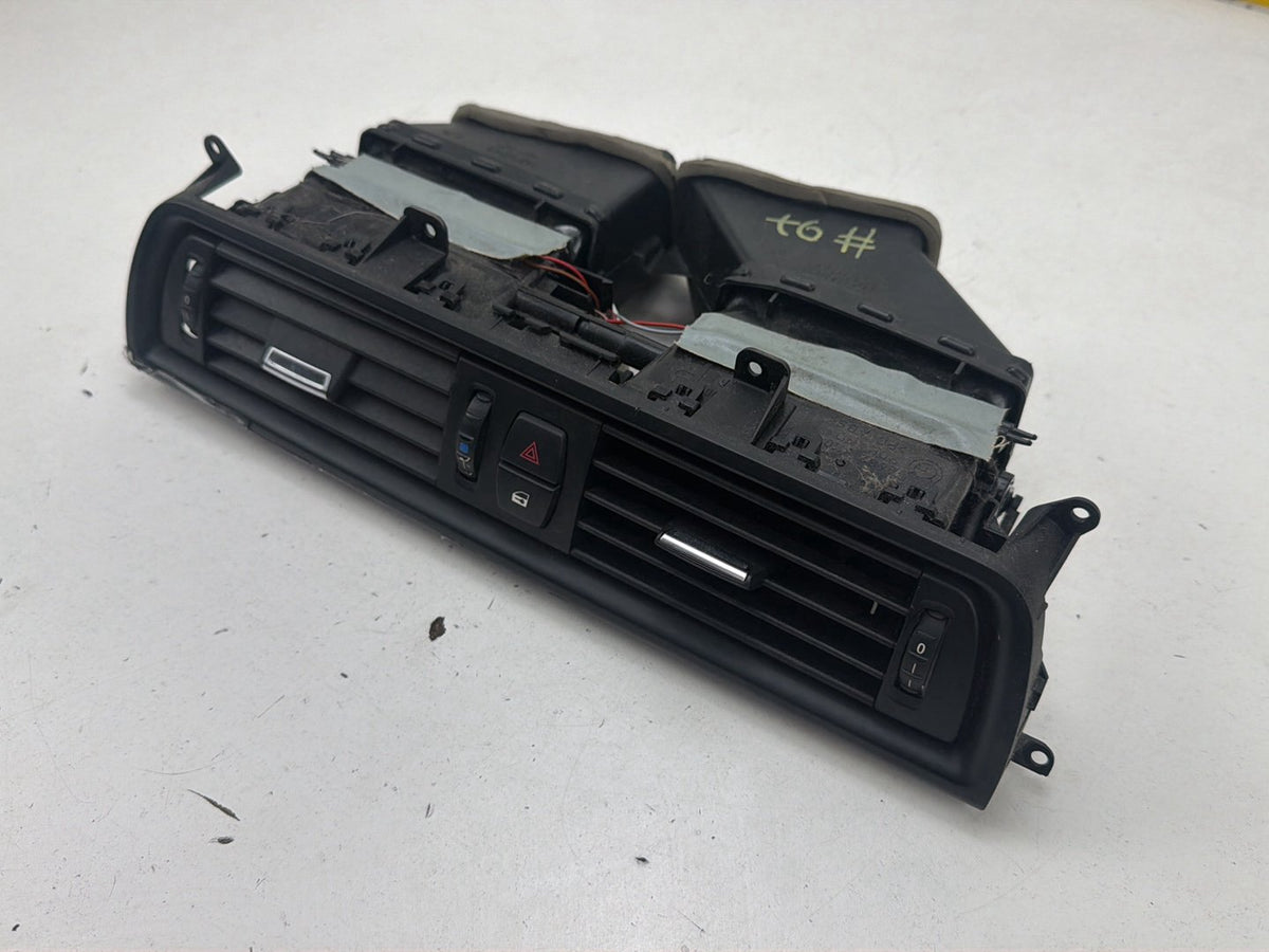2011-2016 BMW F10 528i Center Dashboard AC Heat Air Vent Grille 07621-Z01 OEM