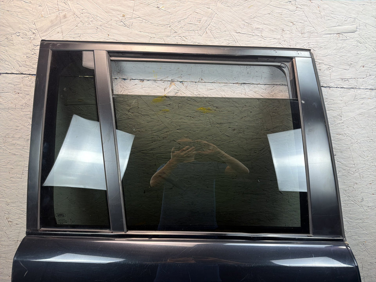 2006-2012 Land Rover Range Rover Rear Right Side Door Shell w/Glass OEM