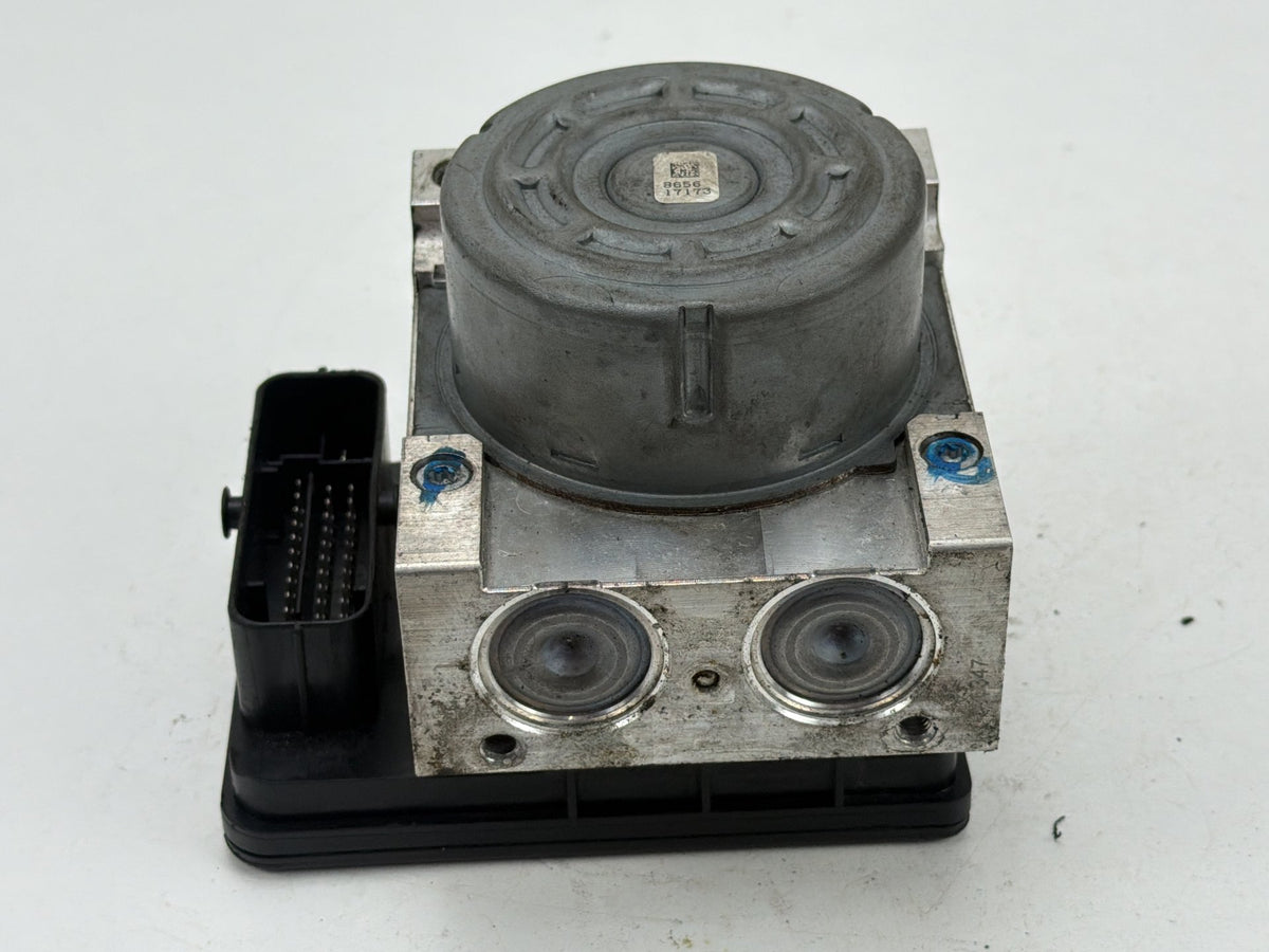 2016-2018 Honda Pilot Anti-Lock Brake Pump Control Module 57110-TG7-A240-M1 OEM