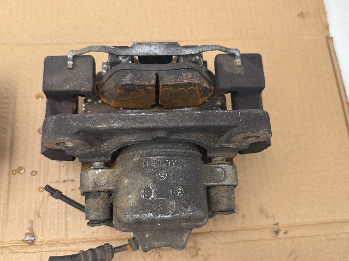2012-2016 BMW 528i F10 Front Left & Right Brake Caliper Housing OEM