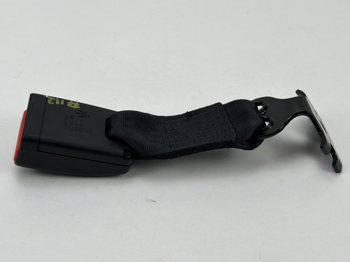 2014-2021 Maserati Quattroporte M156 Rear Center Seat Belt Buckle 6700125140 OEM