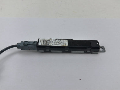 2010-2015 Volkswagen Beetle Antenna Booster Amplifier 5C3035552C OEM