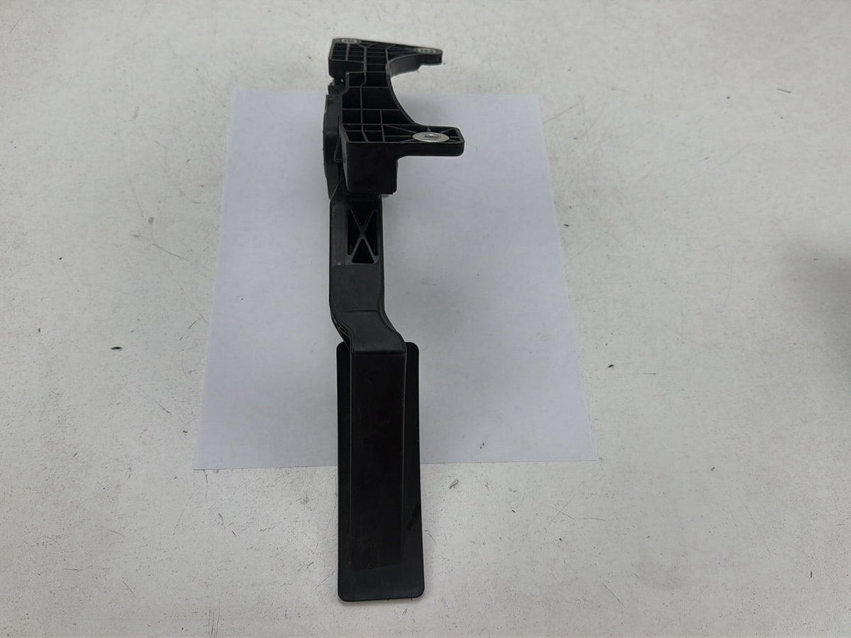 2011-2013 Dodge Durango Floor Mounted Electronic Gas Accelerator Pedal OEM