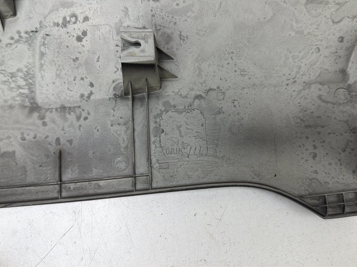 2015-2021 Kia Sedona Rear Right Passenger Side Quarter Center Rail Cover OEM