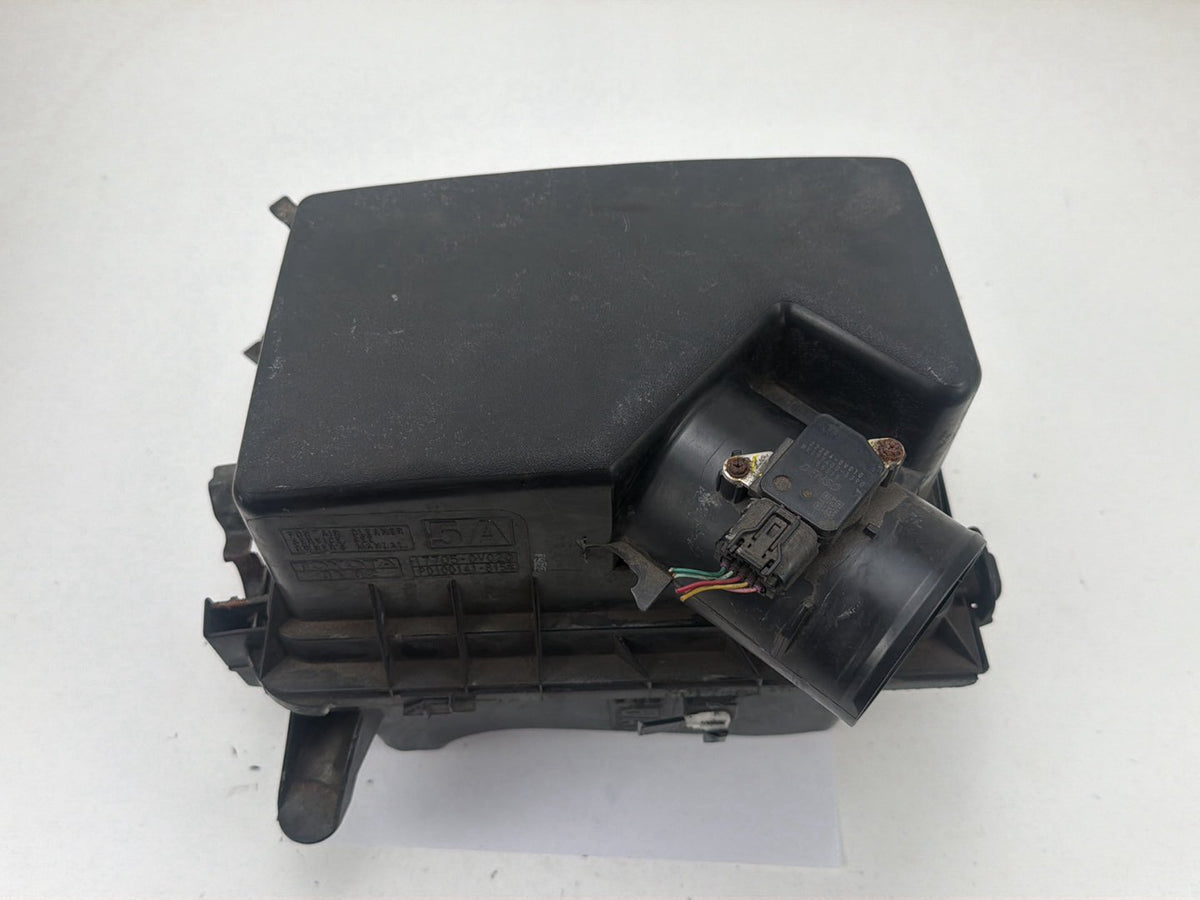 2015-2017 Toyota Camry XV50-Air Cleaner Intake Filter Housing Box 177050V020 OEM