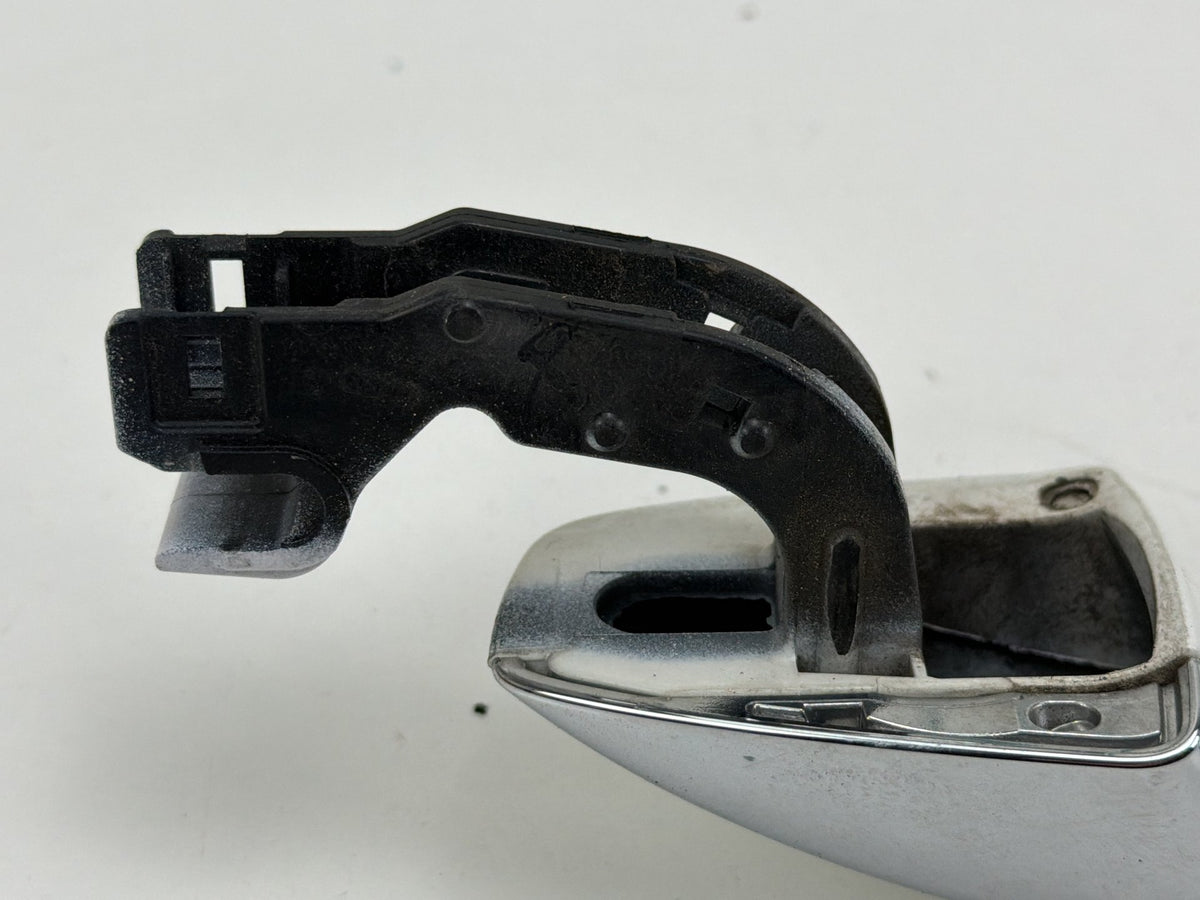 2013-2017 Audi Q5 8R Front Left Side Exterior Door Handle W/Lock Cylinder OEM