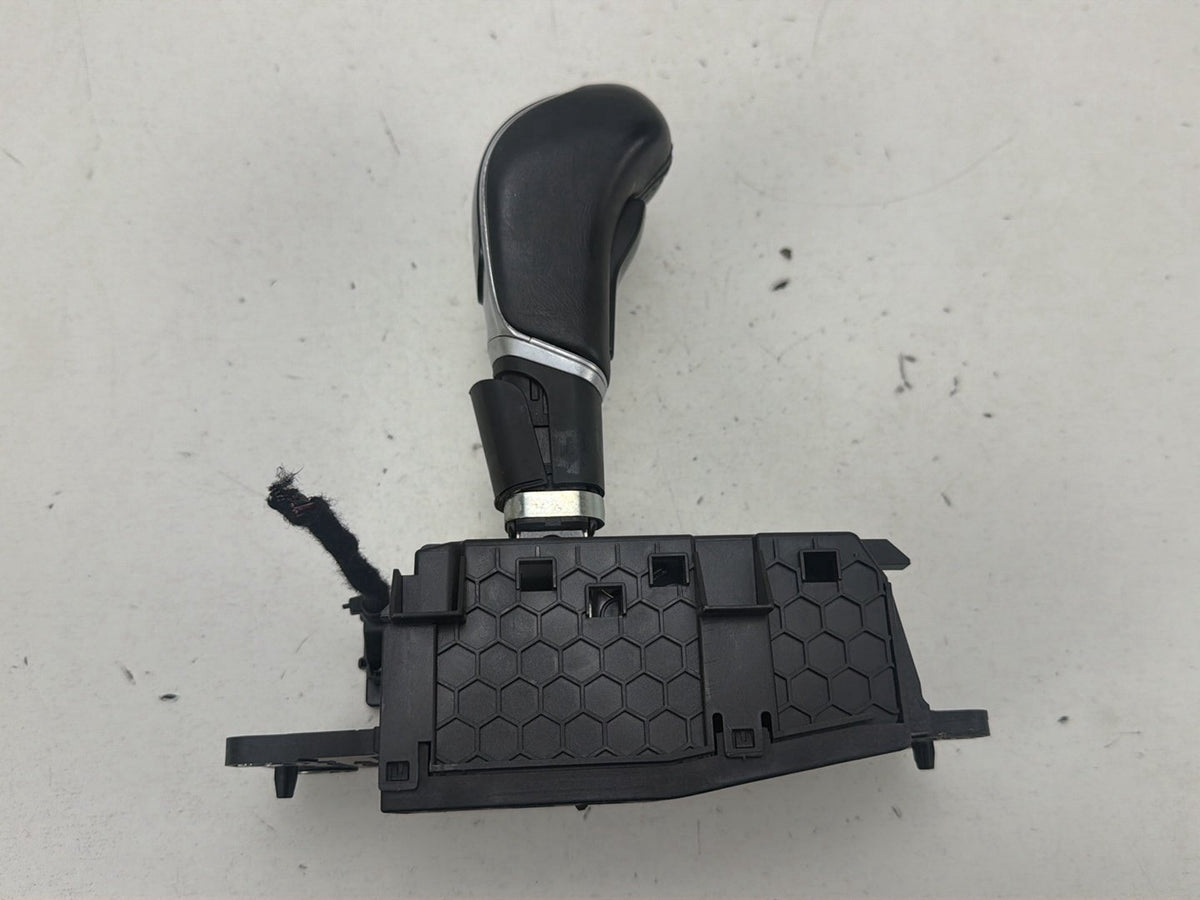 2014-2017 Maserati Ghibli Automatic Transmission Shifter Selector 6700317400 OEM