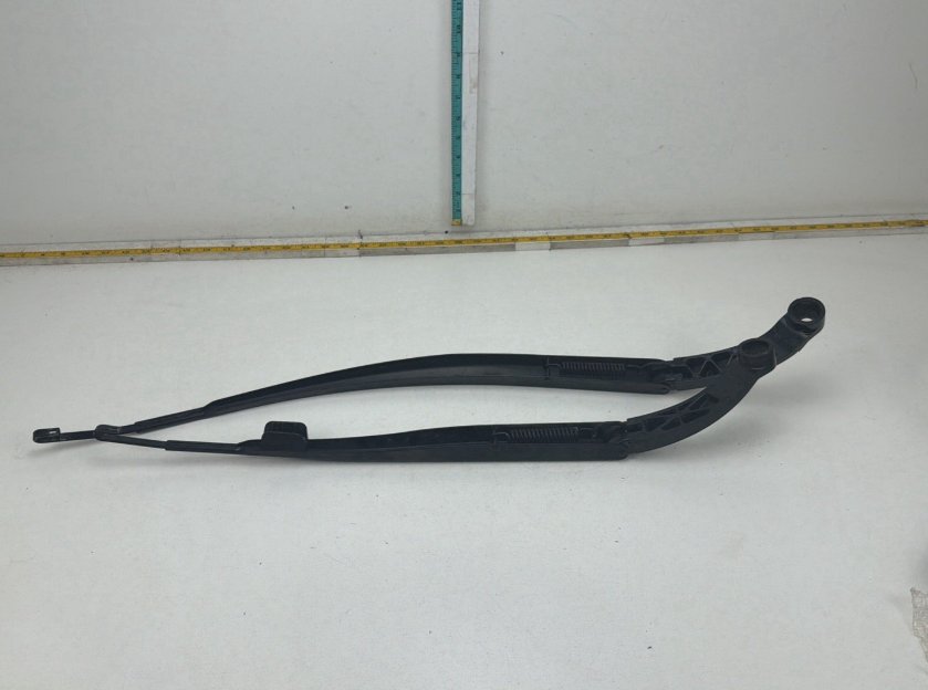 2011-2013 Honda Odyssey Front Windshield Wiper Arm Pair Driver Passenger OEM