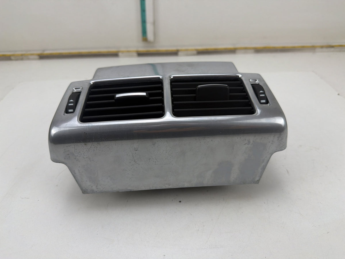 2010-2013 Land Rover Range Rover Rear Console Air Vent LRGJBD500220PUY OEM