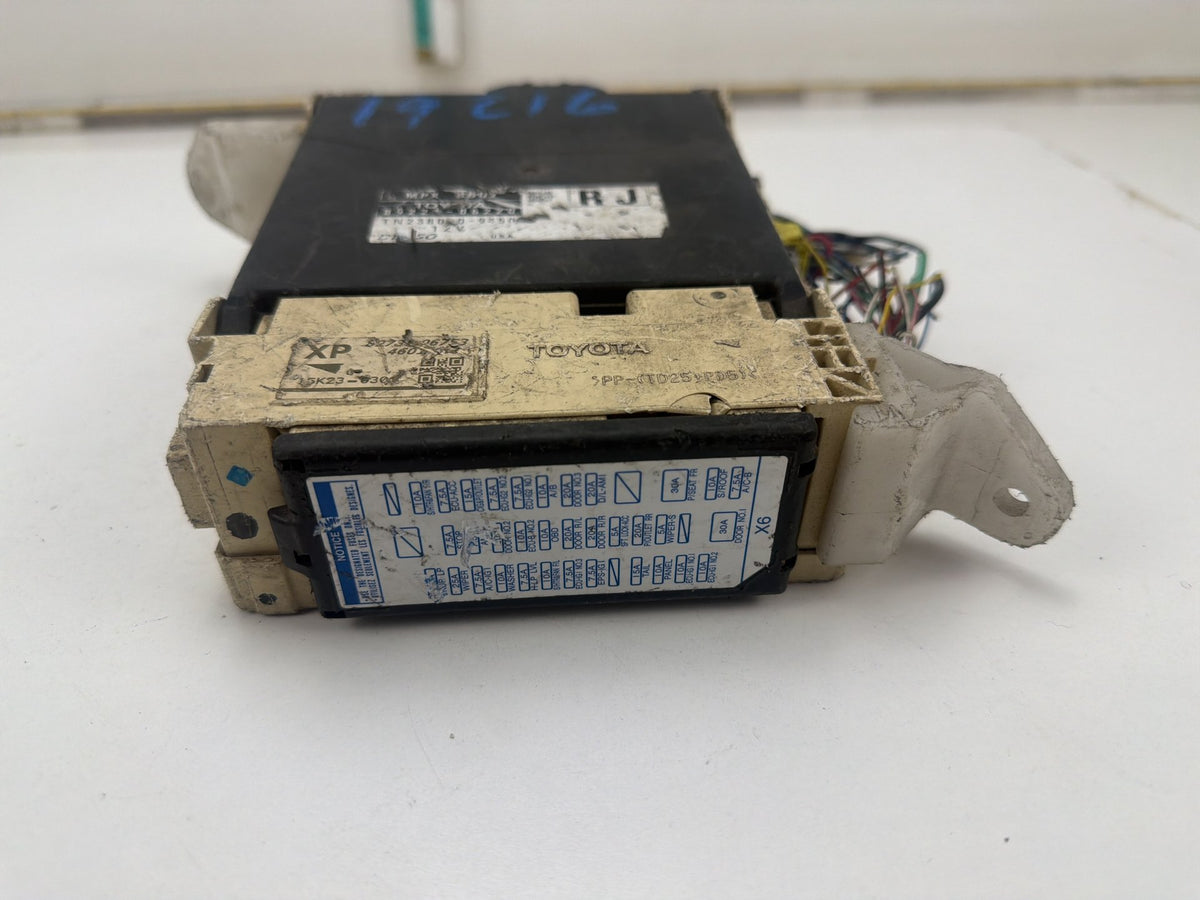 2015-2017 Toyota Camry Multiplex Network Body Control Module 89221-06220 OEM