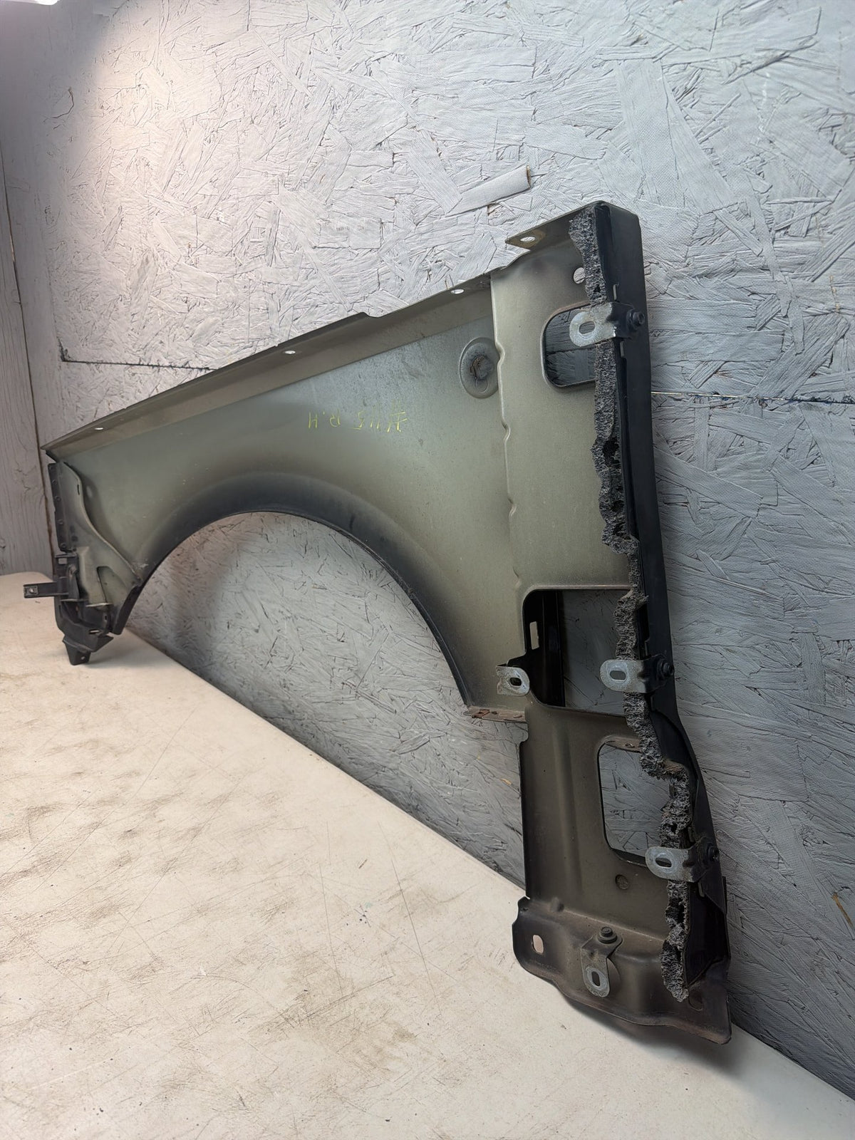 2006-2012 Land Rover Range Rover Front Right Passenger Side Fender Panel OEM
