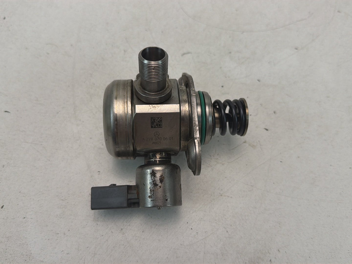 2012-2015 Mercedes-Benz S-Class W221 Right High Pressure Fuel Pump A2780700601 OEM