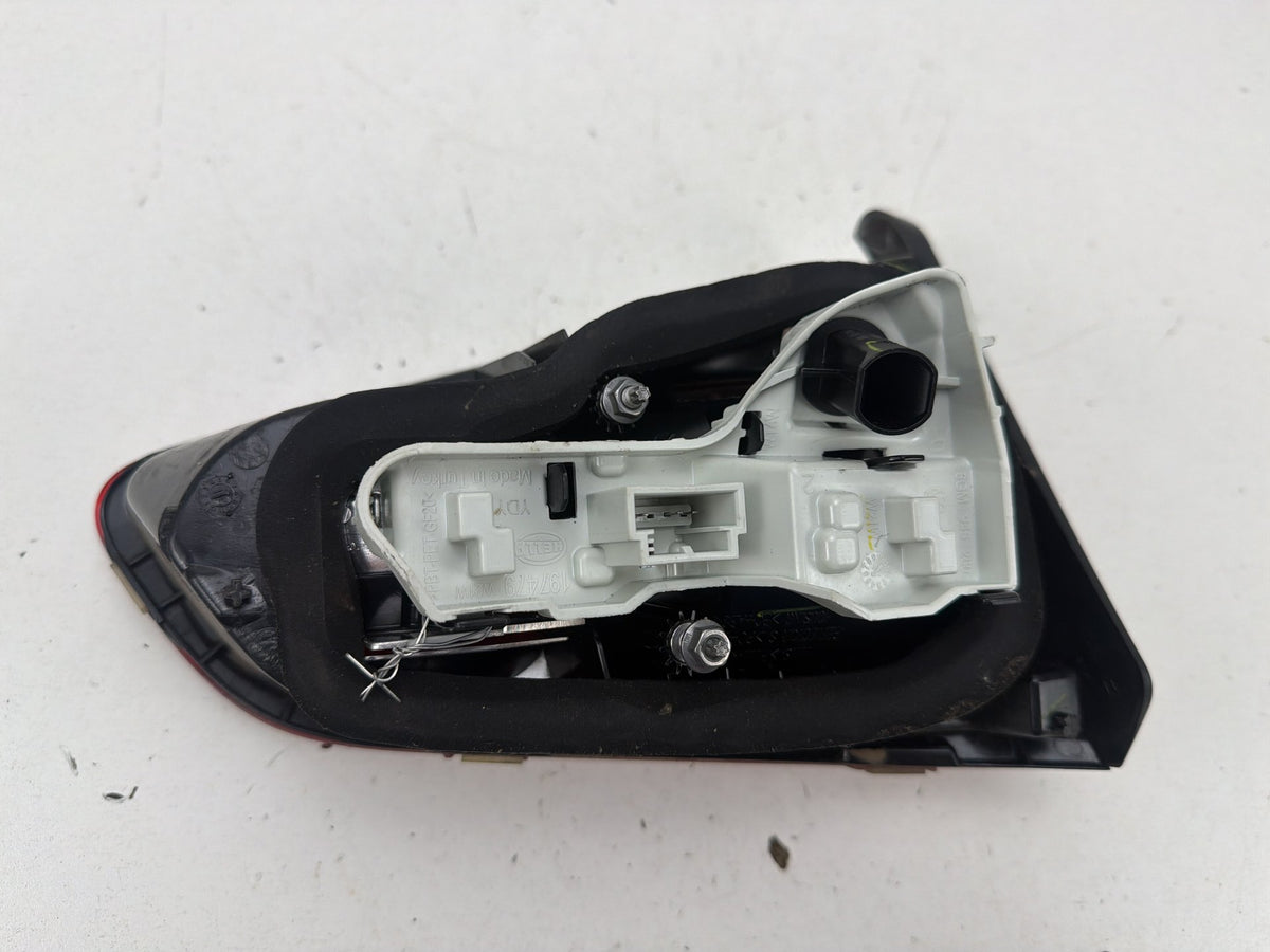 2015-2017 Volkswagen Golf Right Passenger Side Inner Tail Light 5GM945094A OEM