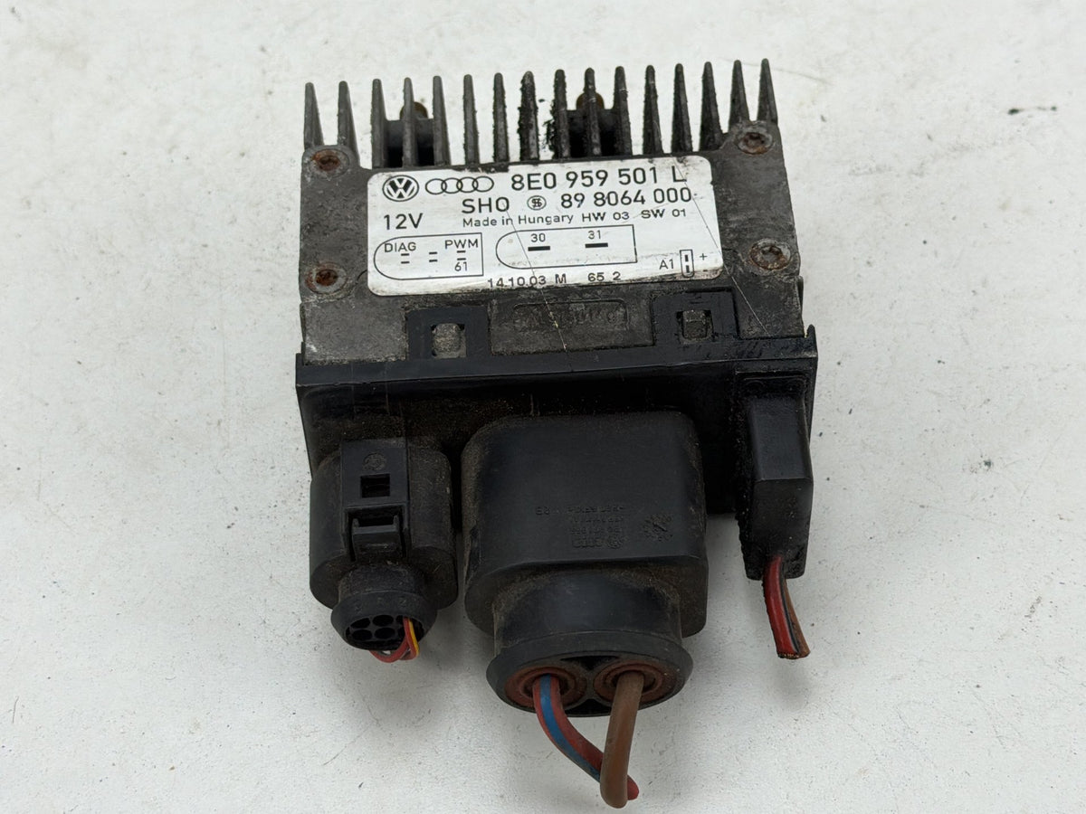 2004-2009 Audi A4 S4 Radiator Fan Control Module 8E0959501L OEM