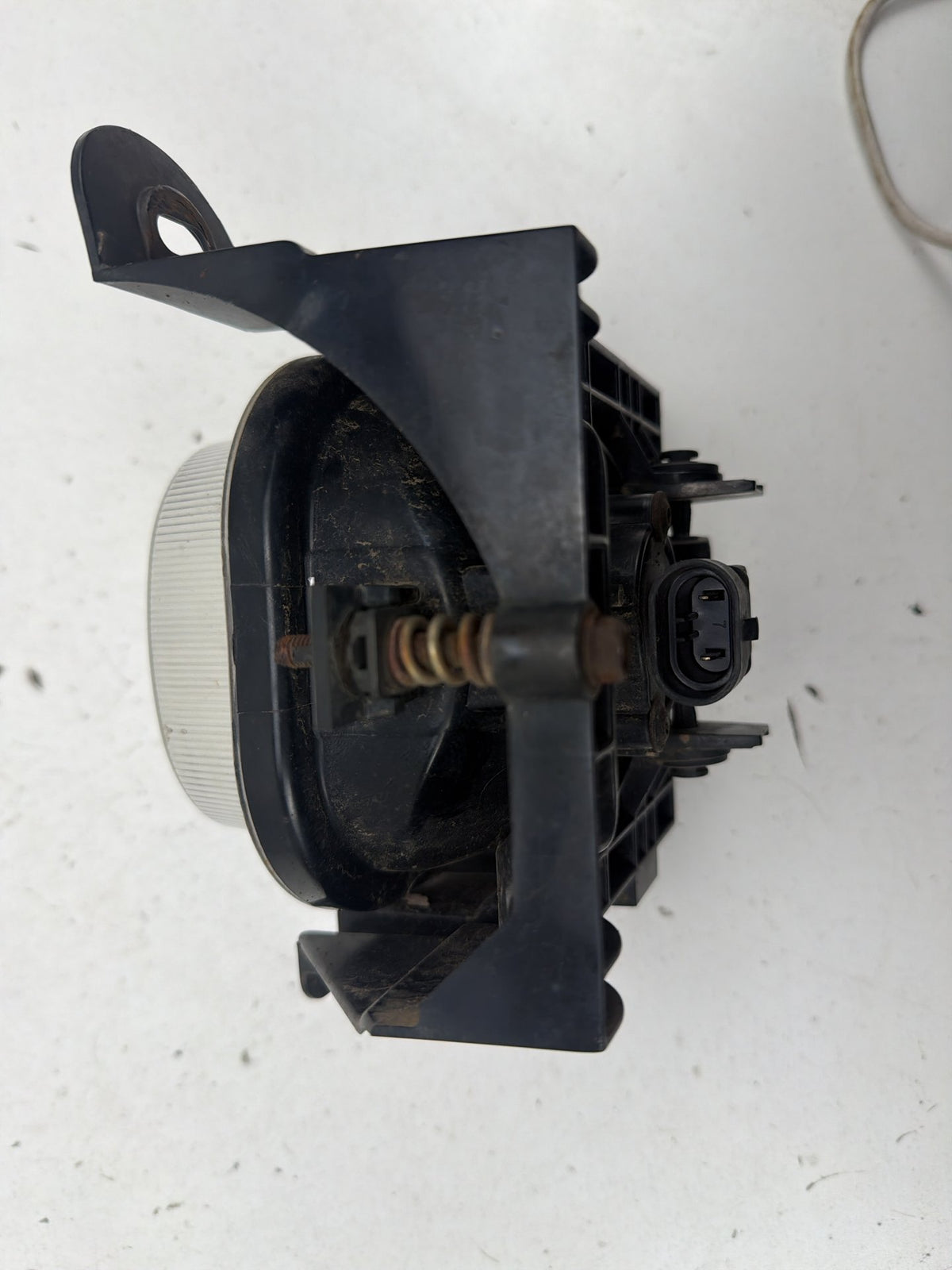 2004-2005 Ford Ranger - Left Driver Fog Light Lamp OEM