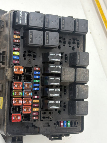 2014-2020 Maserati Ghibli III M157 Engine Bay Fuse Relay Box 670008649 OEM