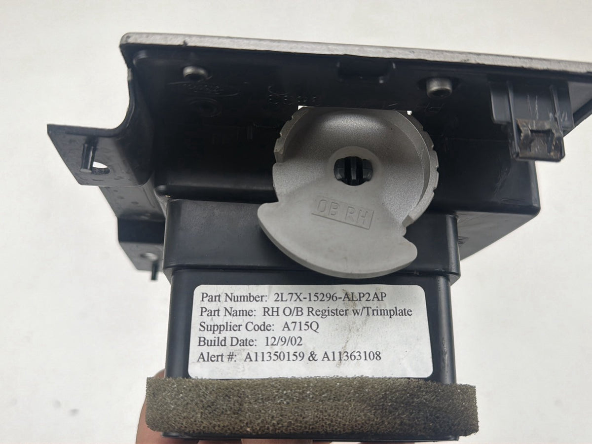 2003-2006 Lincoln Navigator Front Right Side Climate Control Air Vent OEM
