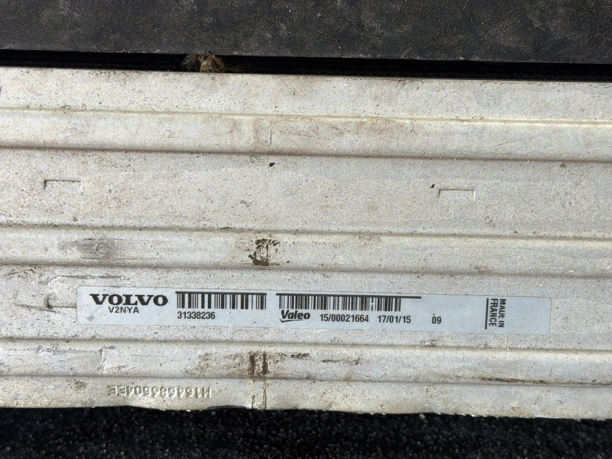 2014-2016 Volvo S60 Front Engine Radiator and Intercooler Assembly 31338236 OEM