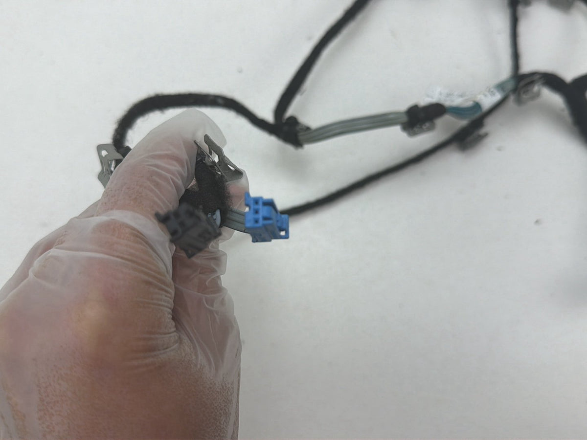 2010-2012 Mercedes-Benz E-Class-Left Front Door Wiring Loom A2075402113 OEM