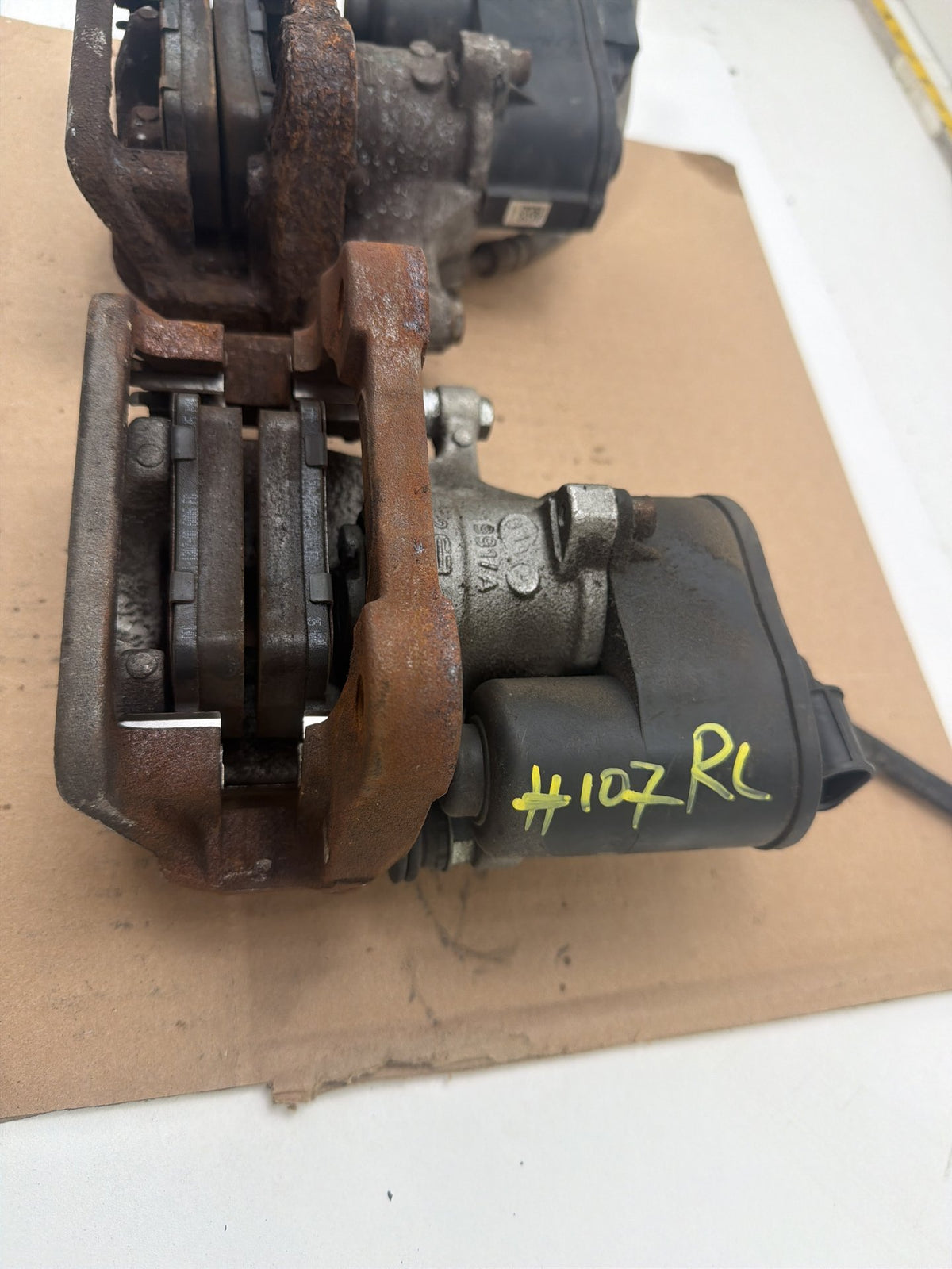 2011-2018 Volvo S60 Rear Right & Left Side Brake Caliper Pair OEM