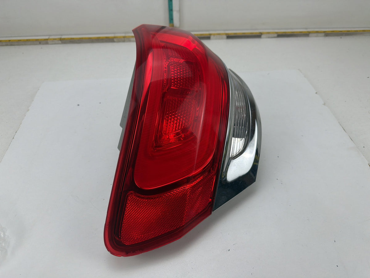 2014-2021 Jeep Grand Cherokee Rear Left Side Inner Tail Light P68110017AC OEM