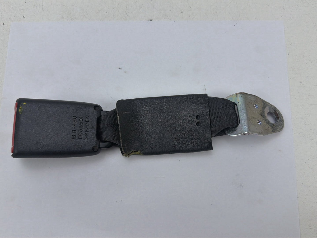 2009-2013 Infiniti G37- Front Right Passenger Side Seat Belt Buckle E034501 OEM