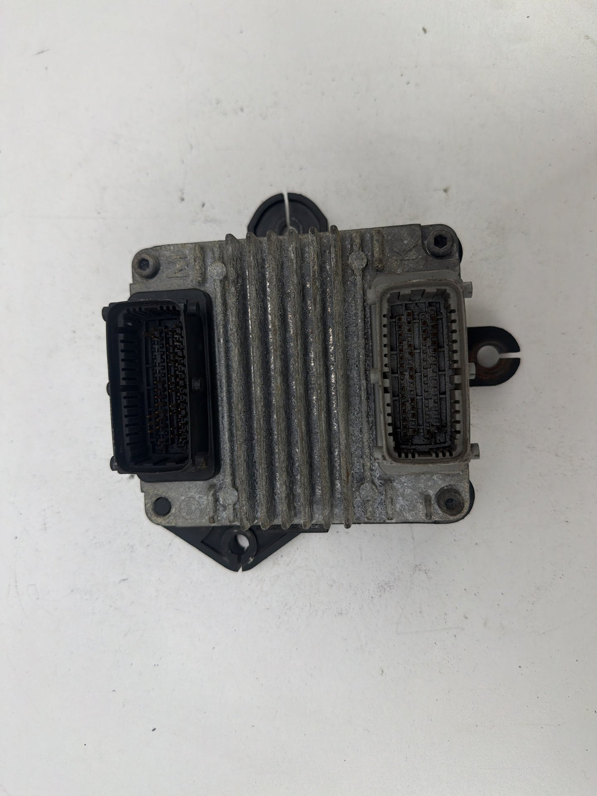 2004-2006 Chevrolet Aveo Engine Control Module ECM ECU 96499747 OEM