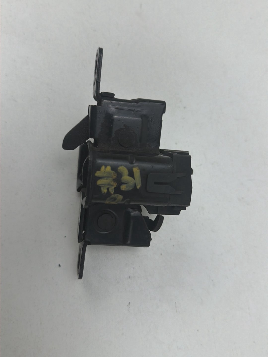 2007-2013 Mercedes-Benz S-Class W221 Engine Hood Lock Latch A2218870025 OEM