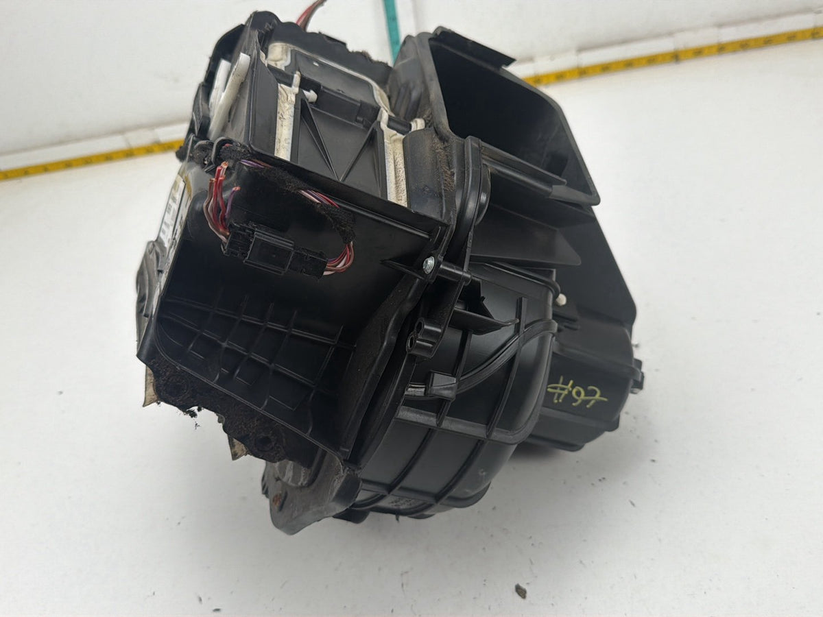 2011-2016 BMW 550i xDrive HVAC Heater Blower Motor Fan Housing 9248171 OEM