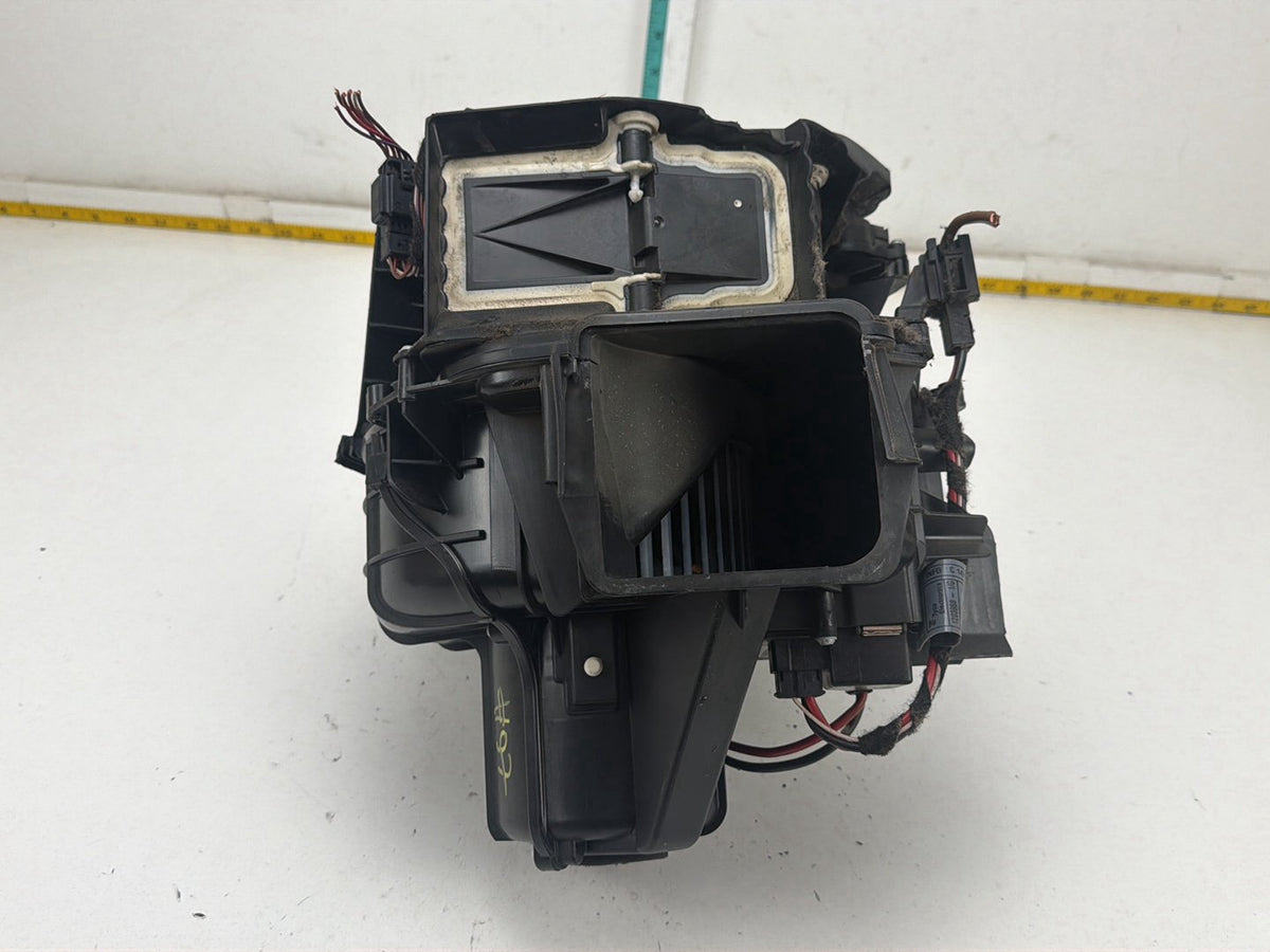 2011-2016 BMW 550i xDrive HVAC Heater Blower Motor Fan Housing 9248171 OEM