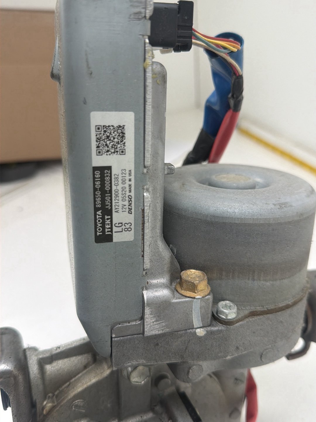 2015-2017 Toyota Camry Manual Tilt Telescopic Steering Column Shaft Assembly OEM