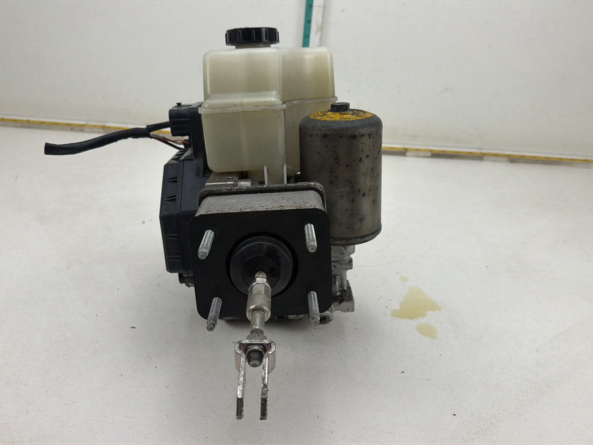 2011-2013 Infiniti QX56 Hydraulic Power Brake Booster Cylinder ABS Pump OEM