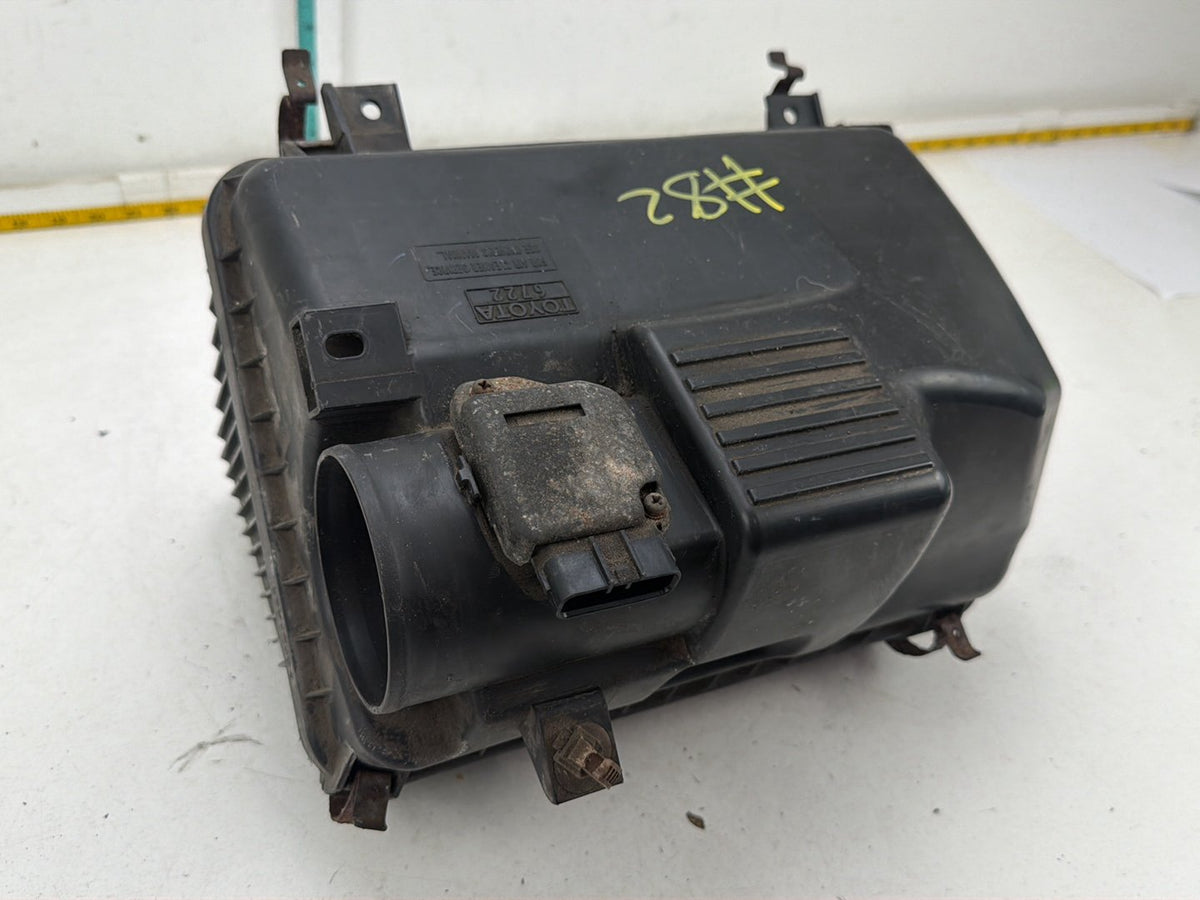 2003-2005 Toyota 4Runner 4.7L Air Intake Cleaner Filter Box Housing Assembly OEM
