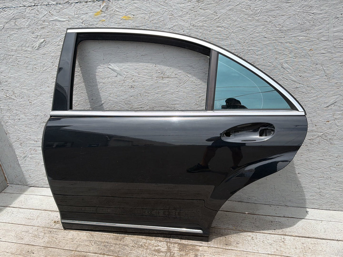 2007-2013 Mercedes-Benz S-Class 550 W221 Left Rear Door Shell OEM