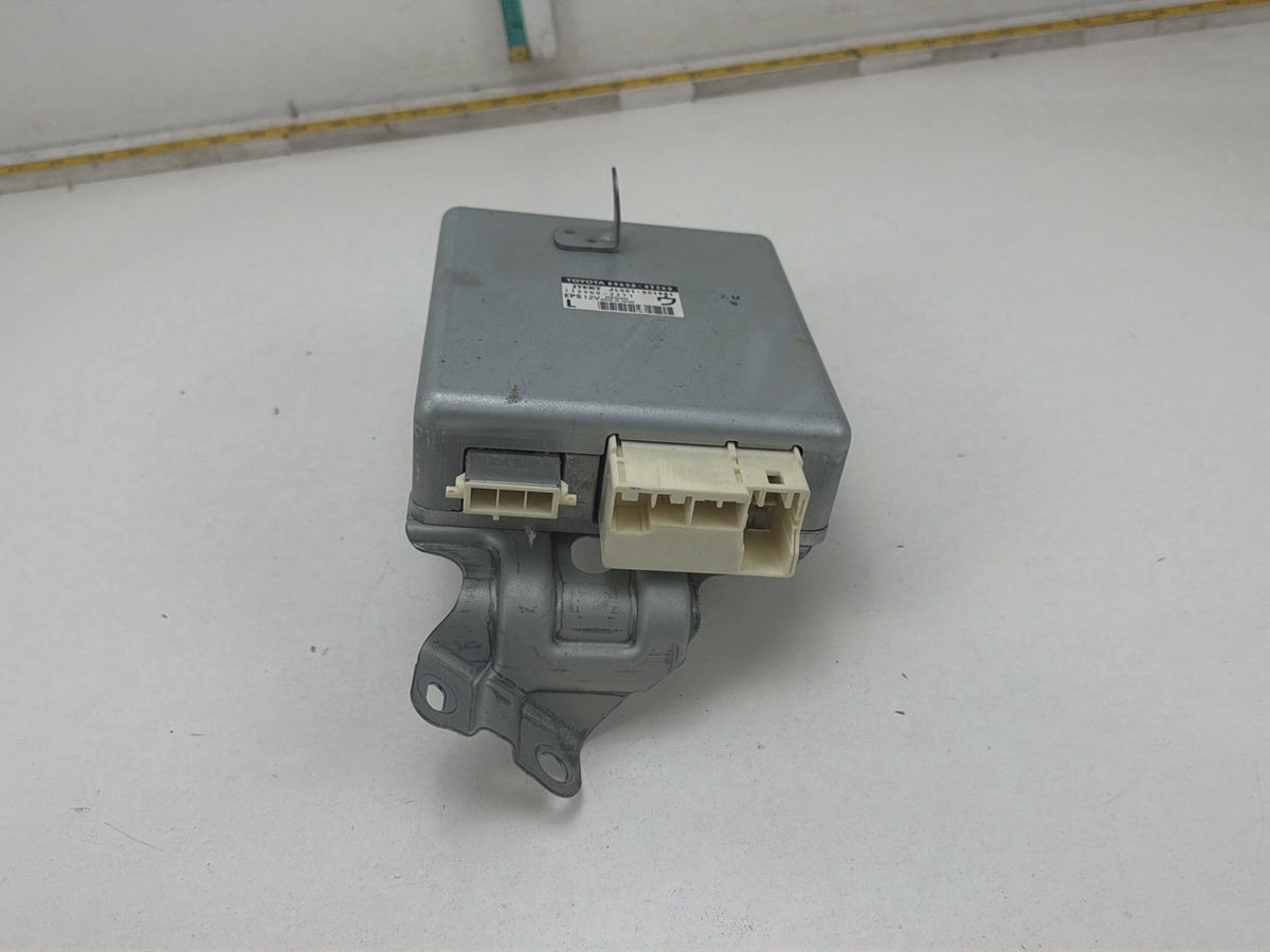2010-2011 Toyota Prius W30- Power Steering Control Module 89650-47260 OEM