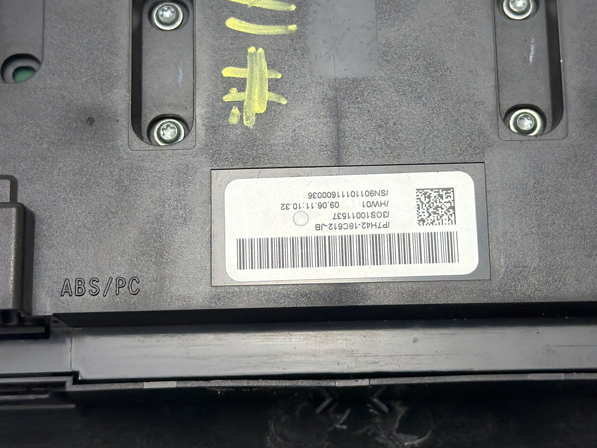 2010-2012 Land Rover Range Rover L322 Rear Center Climate Control Switch OEM